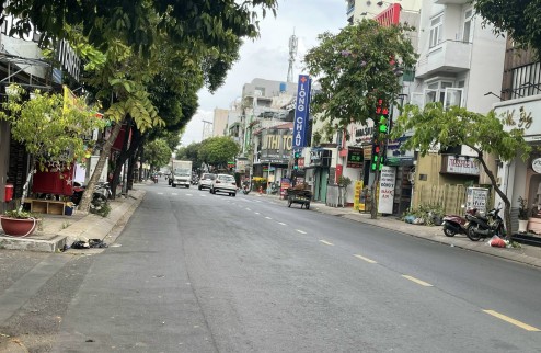 Bán BIỆT THỰ MẶT TIỀN KD đường Trương Định ,Q.3,DT:4,5mx16m,KC:2 lầu,Giá:27 tỷ.